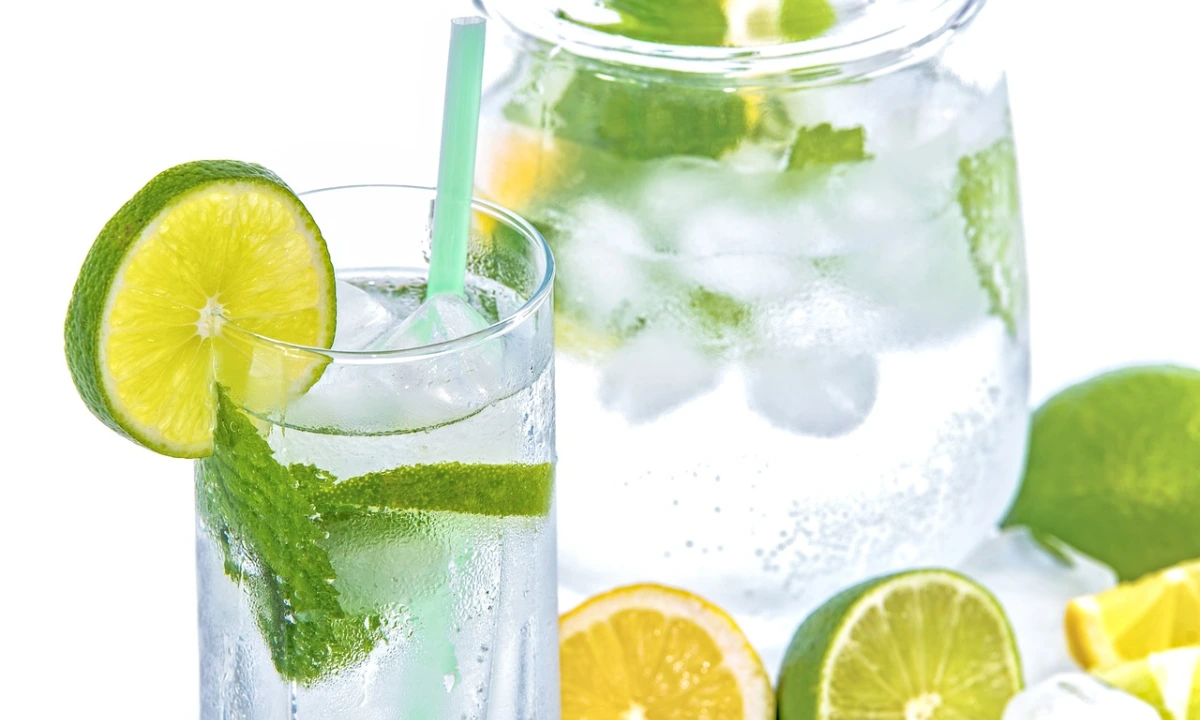 8 Detox Water Types That Boost Energy and Glow